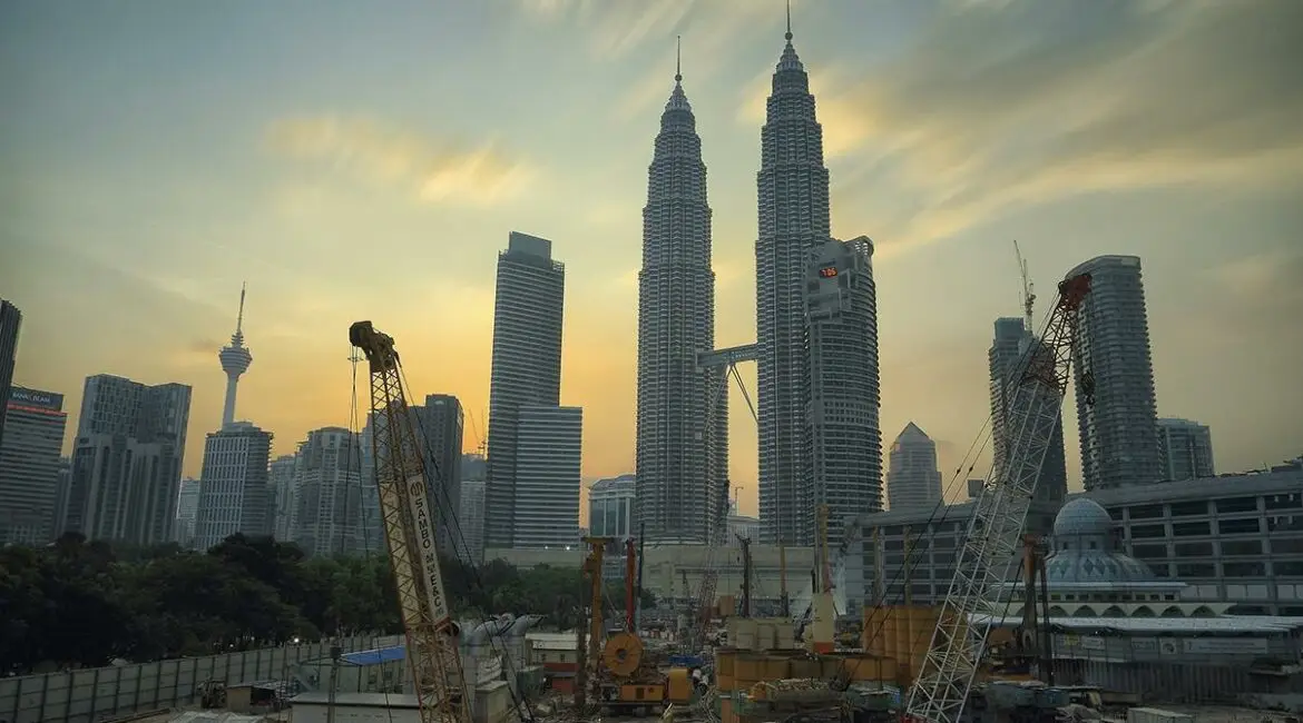 pexels-umaraffan499-190417